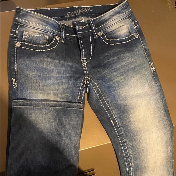 Jeans - Picture 3 of 5